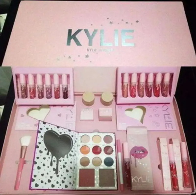Набор подарочный KYLIE розовый | Подарочный набор декоративной косметики | Косметика Кайли Дженнер Артикул: 5212303 фото