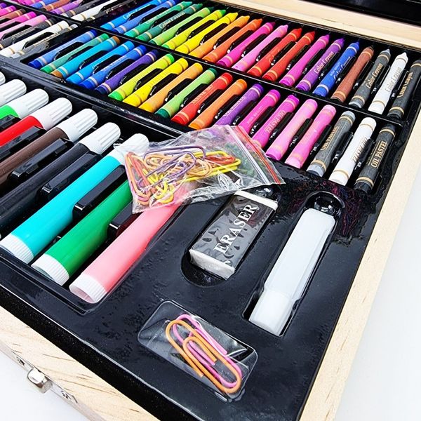 Детский набор для рисования и творчества 220 предметов в деревянном чемодане Артикул: 20500000025 фото
